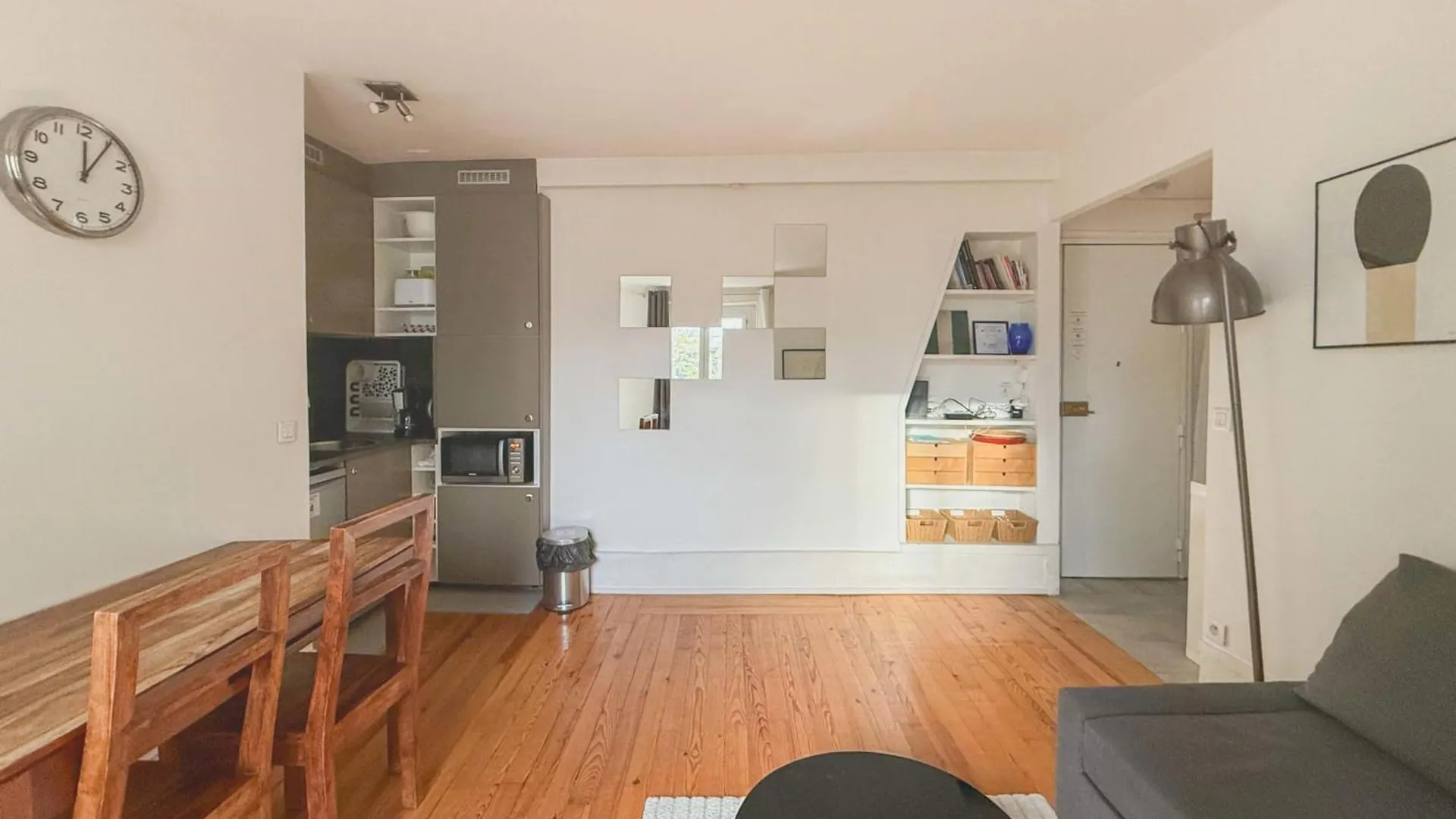 Flexliving - One Bedroom - Houdon Paris Apartment